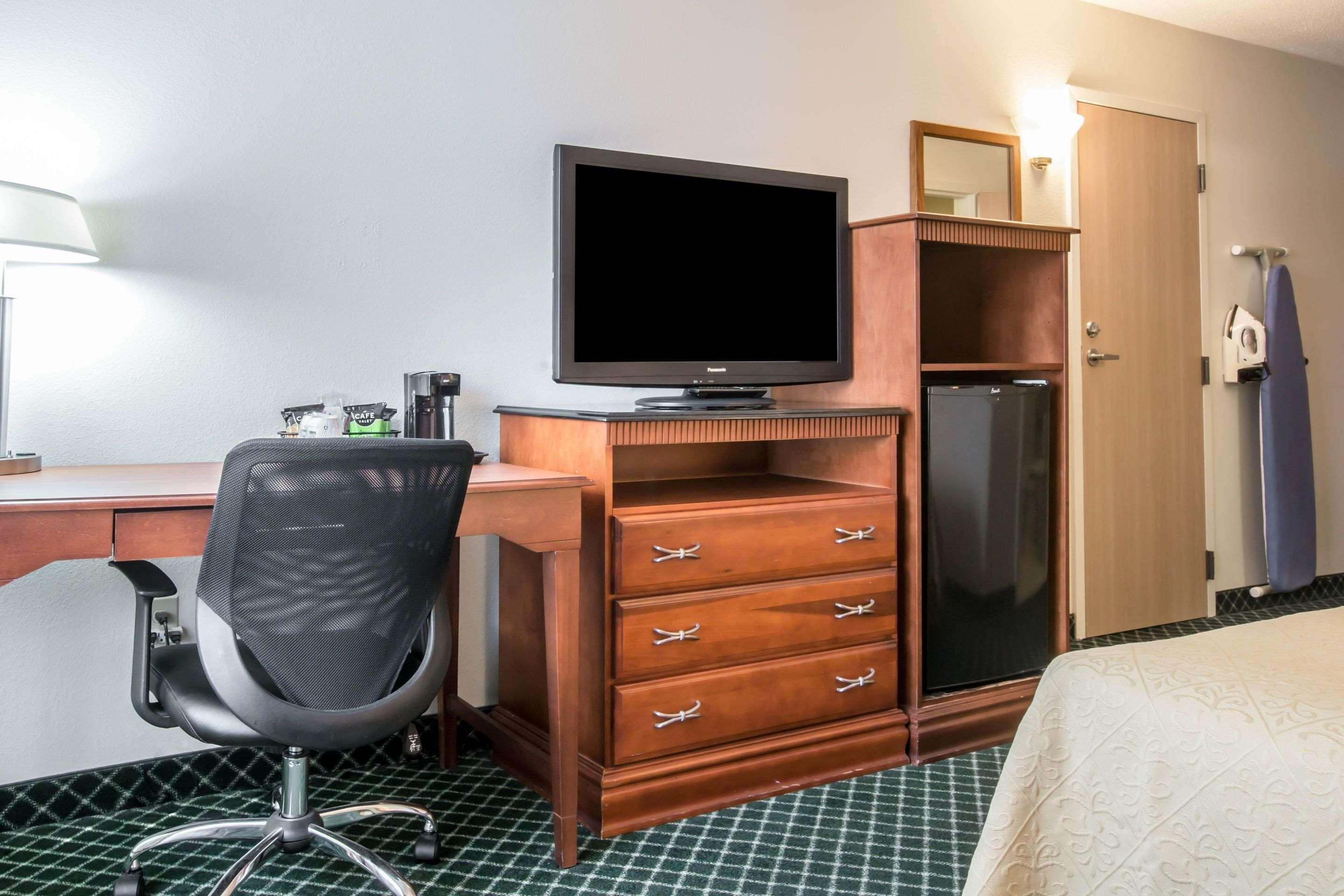 Quality Inn Colchester Burlington Exterior foto